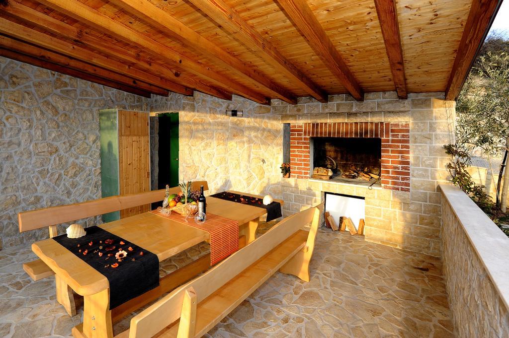 Holiday Home Mirna Vala Sevid Dış mekan fotoğraf