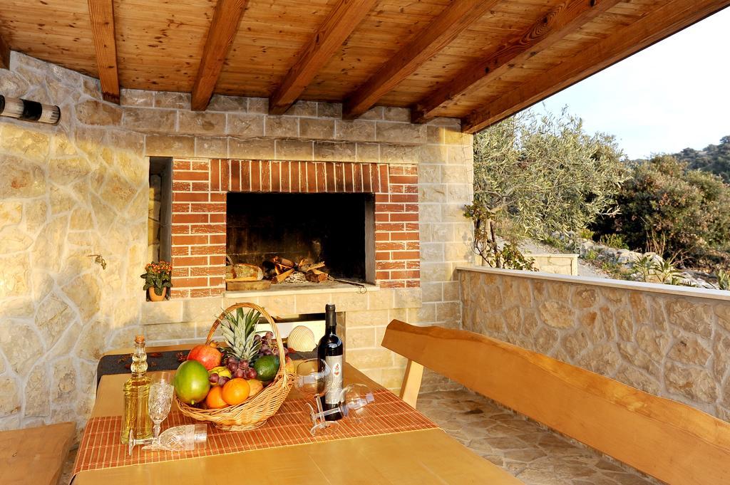 Holiday Home Mirna Vala Sevid Dış mekan fotoğraf