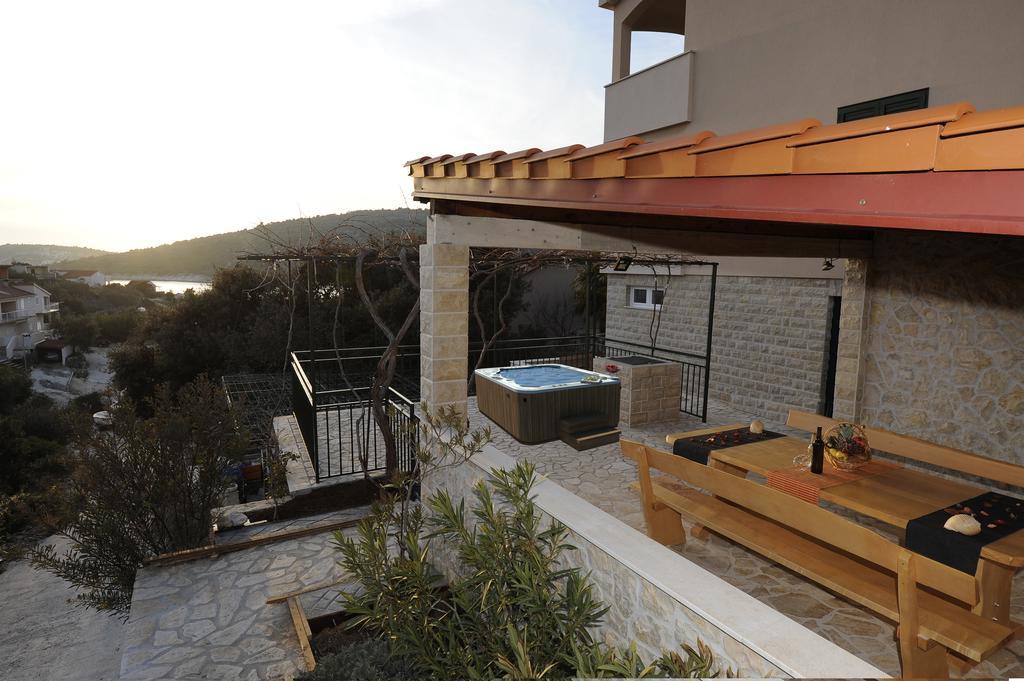Holiday Home Mirna Vala Sevid Dış mekan fotoğraf