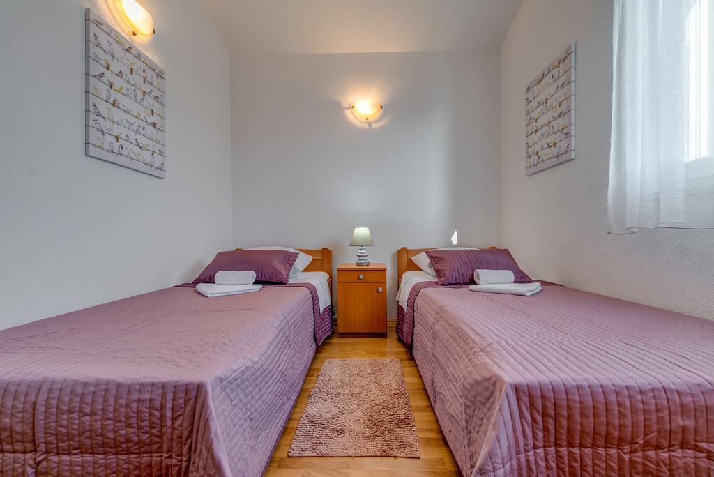 Holiday Home Mirna Vala Sevid Dış mekan fotoğraf