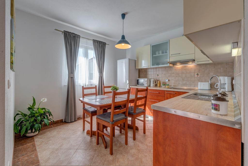 Holiday Home Mirna Vala Sevid Dış mekan fotoğraf