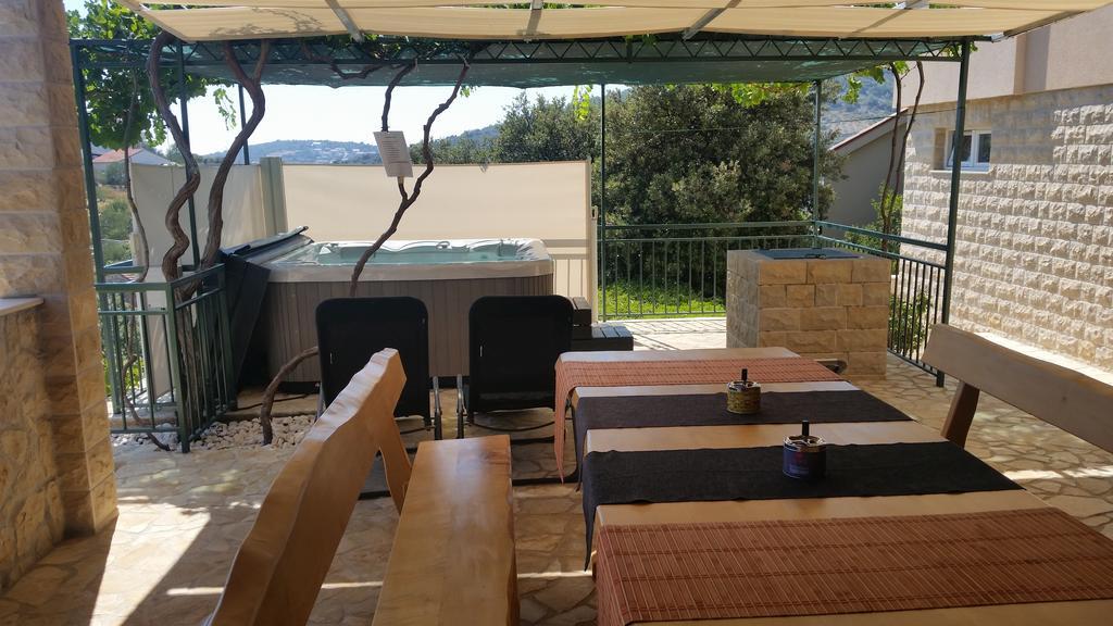 Holiday Home Mirna Vala Sevid Dış mekan fotoğraf