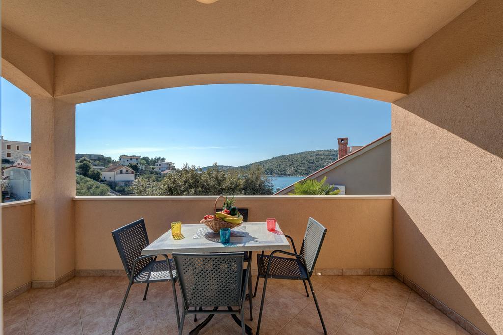 Holiday Home Mirna Vala Sevid Dış mekan fotoğraf
